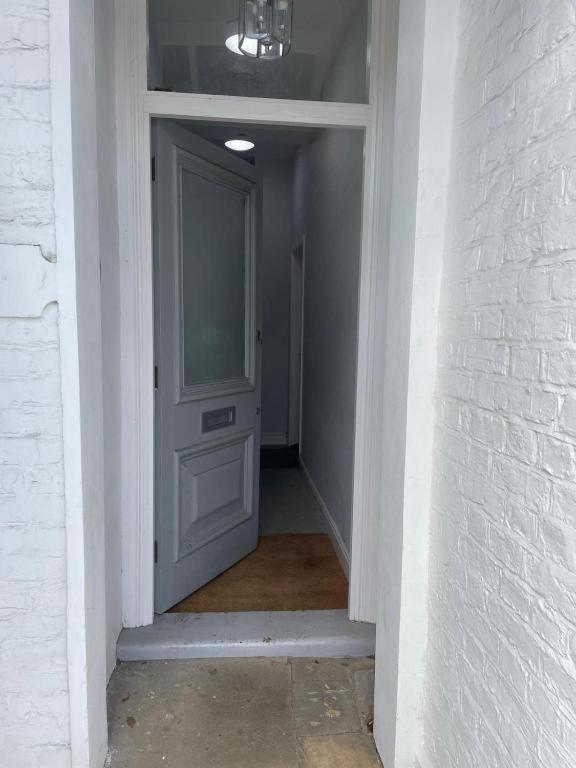 Stylish 1 Bed Flat With Private Terrace In Wimbledon - 3 The Queens Londres Exterior foto