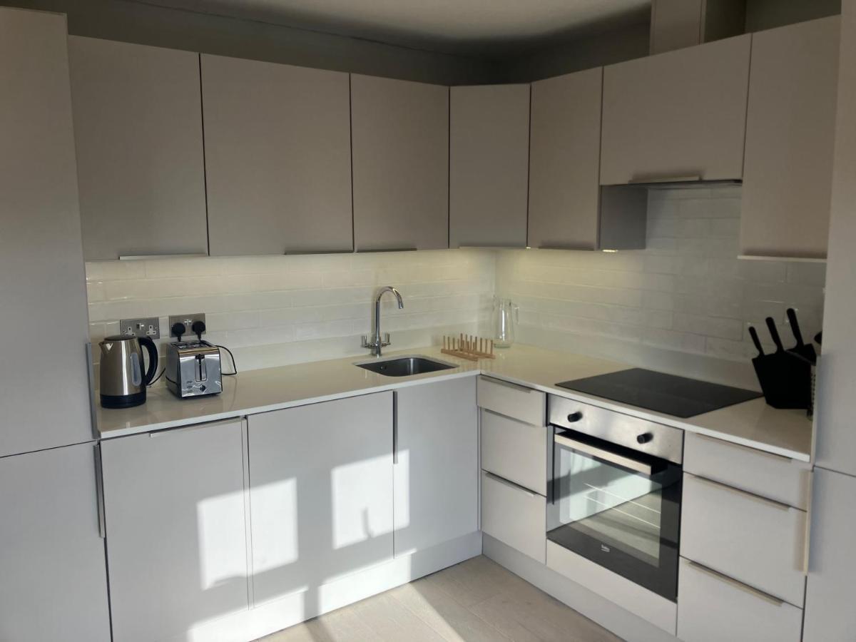 Stylish 1 Bed Flat With Private Terrace In Wimbledon - 3 The Queens Londres Exterior foto