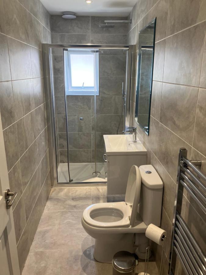 Stylish 1 Bed Flat With Private Terrace In Wimbledon - 3 The Queens Londres Exterior foto